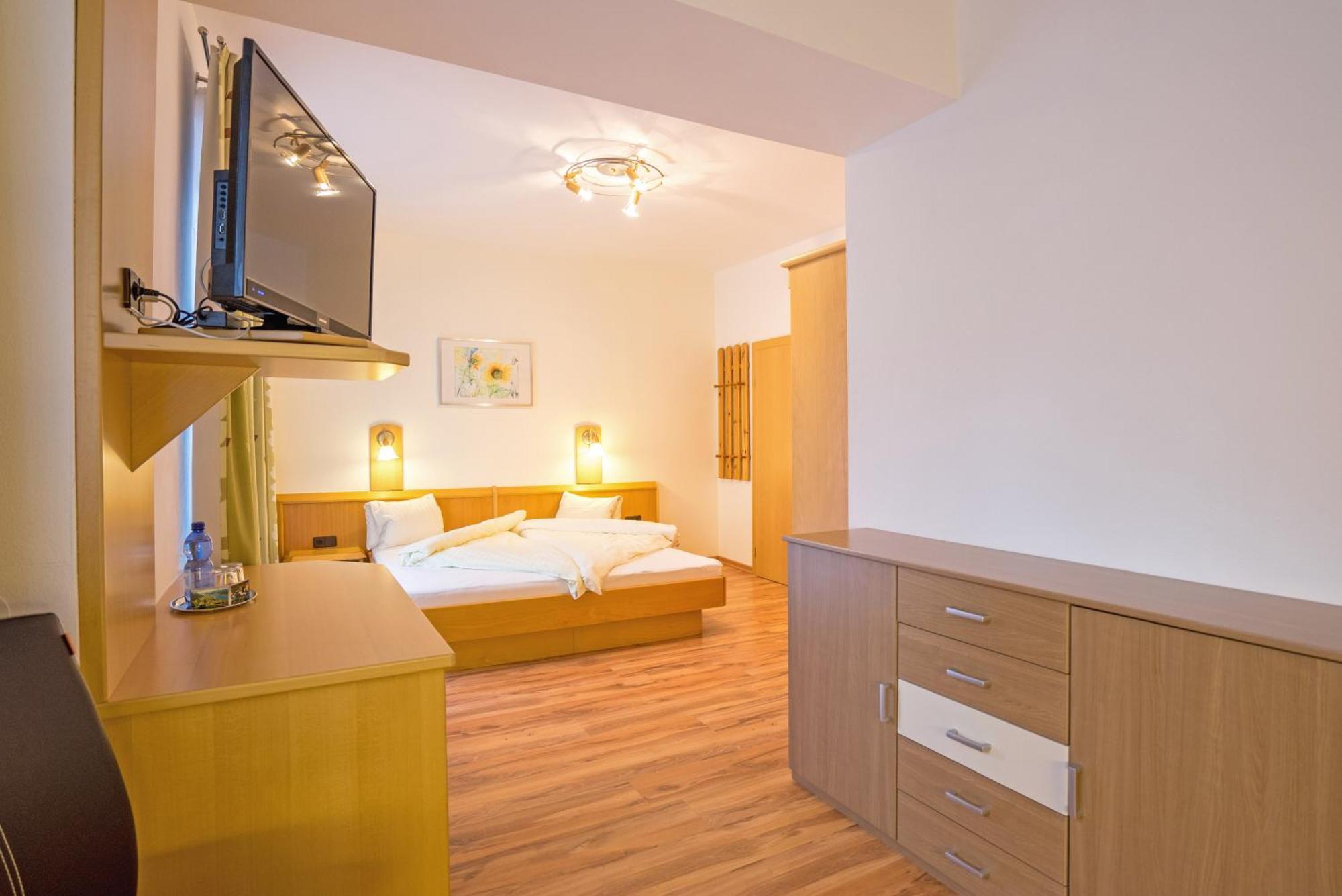 Hotel Haus Stampfer Weissensee Pokój zdjęcie
