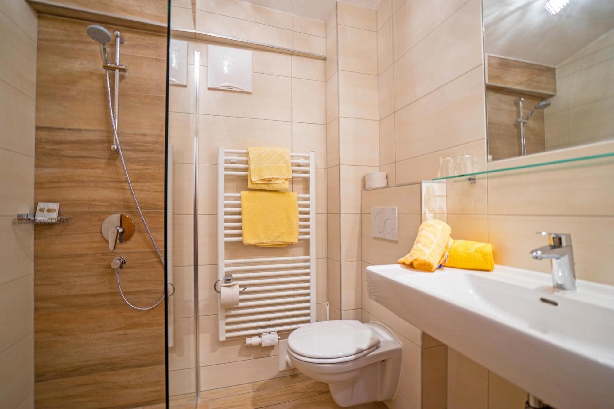 Hotel Haus Stampfer Weissensee Pokój zdjęcie