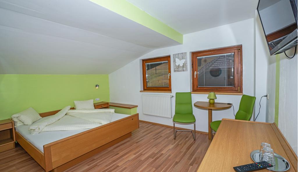Hotel Haus Stampfer Weissensee Pokój zdjęcie